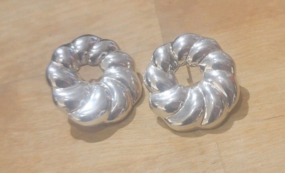Vintage Taxco Mexico Artisan Crafted Sterling Silver Post Earrings Wreath Jacket